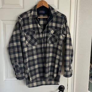 Vintage Pendleton Wool Button Up Women’s size M